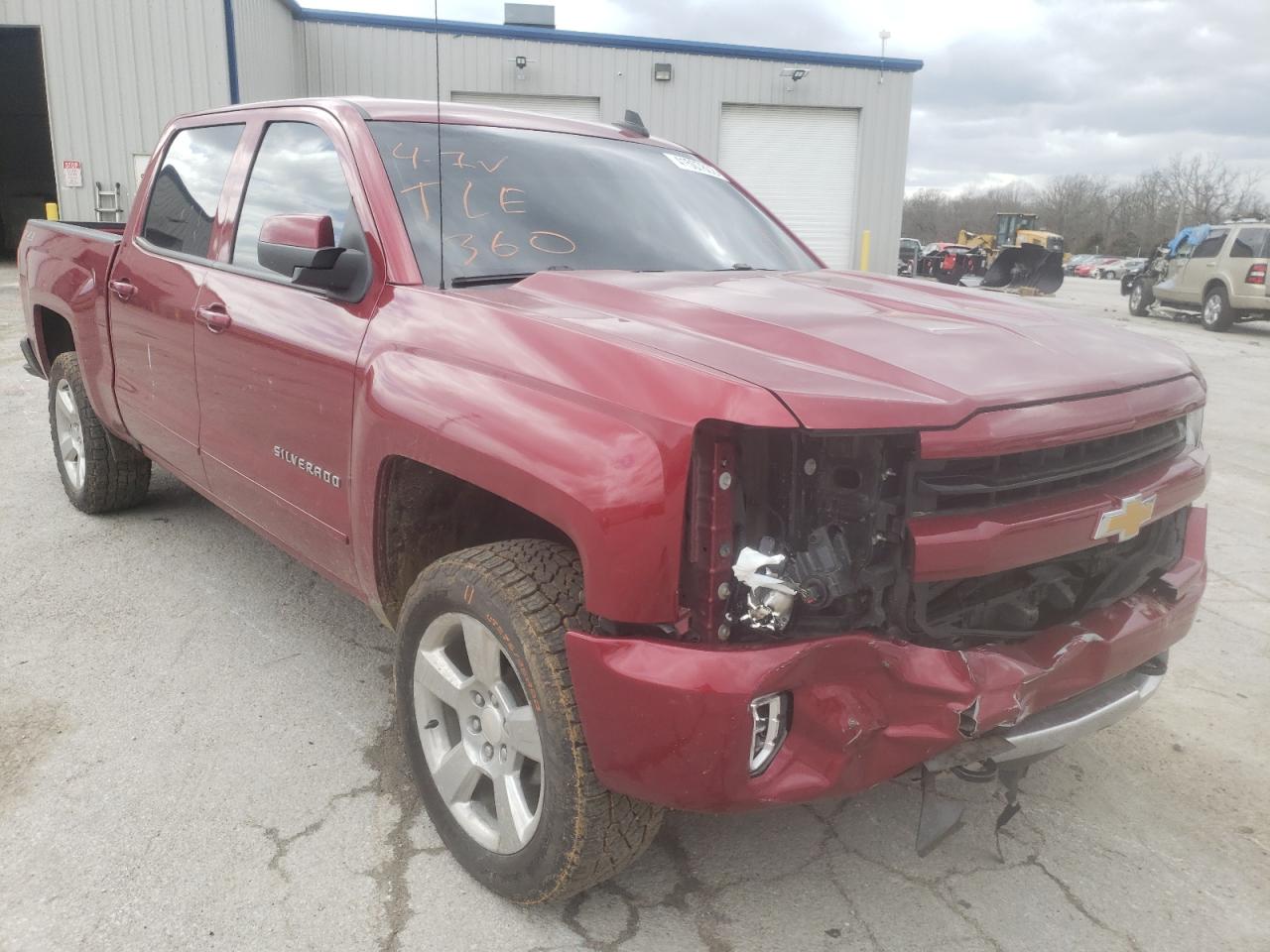 CHEVROLET SILVERADO 2018 with VIN 3GCUKREC7JG432083 - Photo from auction