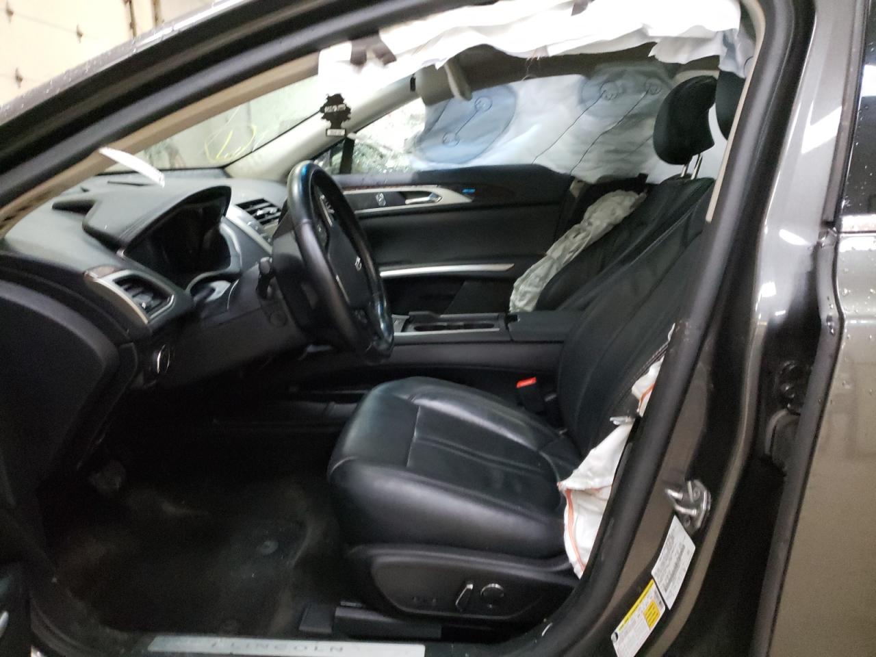 Photo 5 from auction – 2016 LINCOLN MKZ with VIN 3LN6L2J94GR601721
