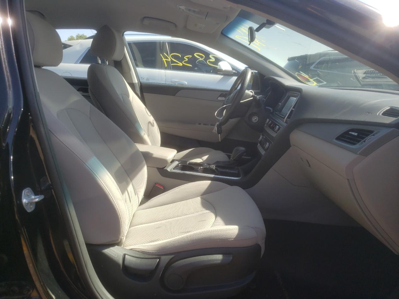 Photo 5 from auction – 2018 HYUNDAI SONATA SE with VIN 5NPE24AF2JH725825