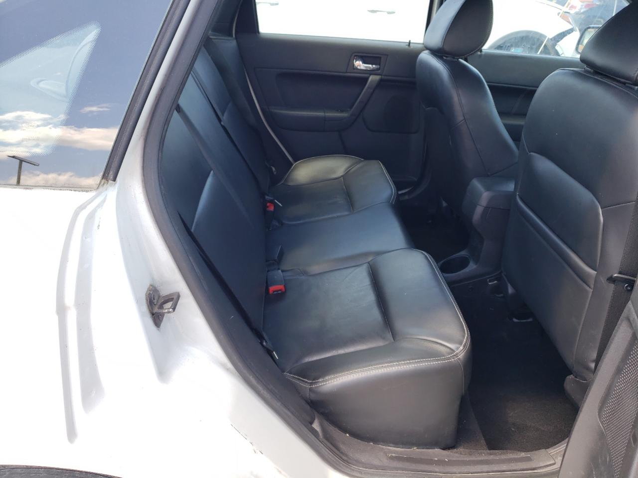 Photo 6 from auction – 2010 FORD FOCUS SEL with VIN 1FAHP3HN5AW233098