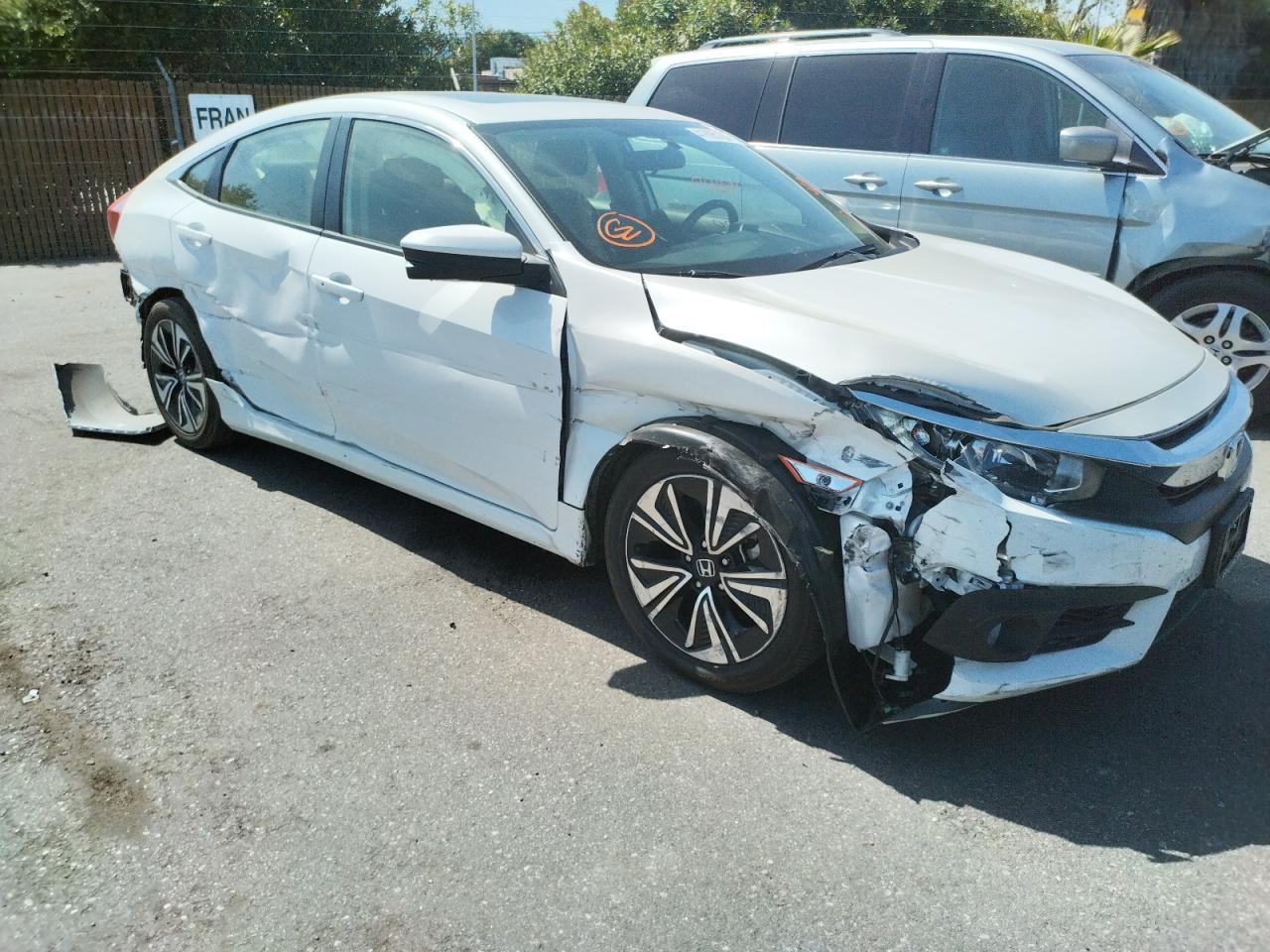 Photo 9 from auction – 2018 HONDA CIVIC EX with VIN JHMFC1F31JX020189