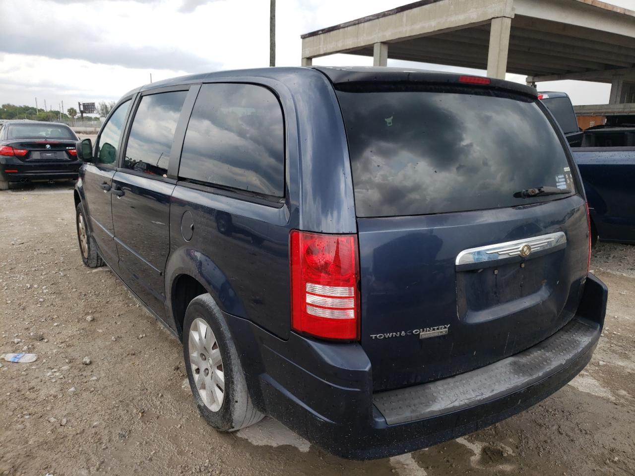 Photo 3 from auction – 2008 CHRYSLER TOWN & COU with VIN 2A8HR44H78R637252