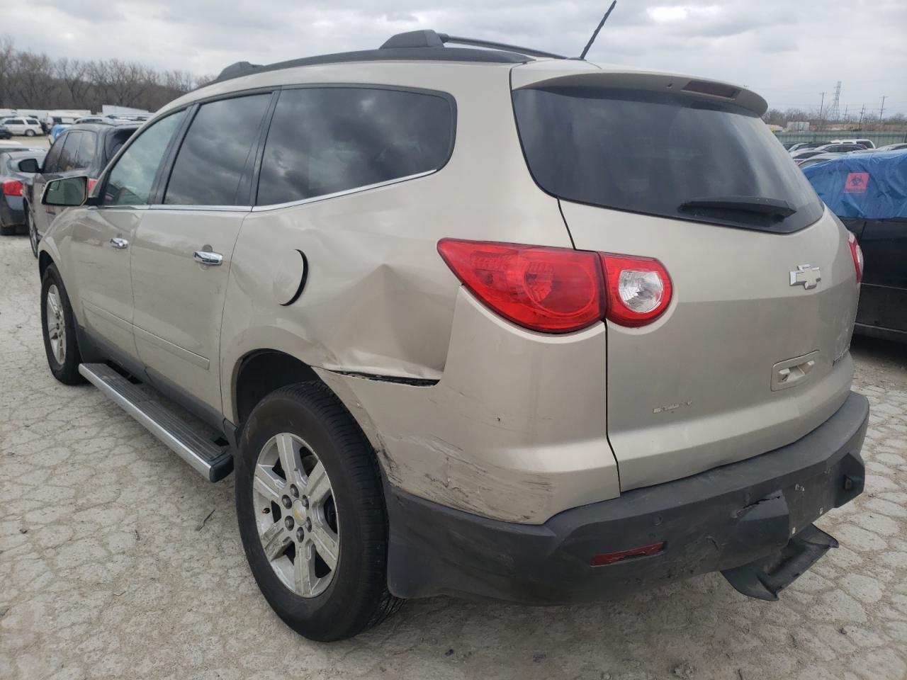 Photo 3 from auction – 2010 CHEVROLET TRAVERSE L with VIN 1GNLRGED2AS147649