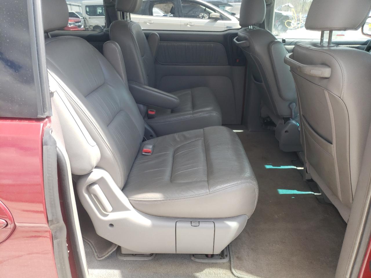 Photo 6 from auction – 2003 HONDA ODYSSEY EX with VIN 5FNRL180X3B036308
