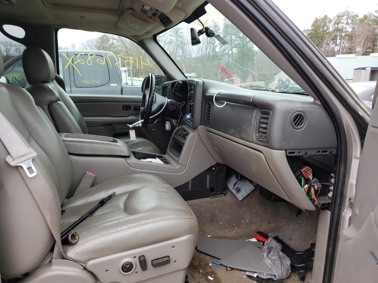 Photo 5 from auction – 2004 GMC YUKON with VIN 1GKEK13T04J277764