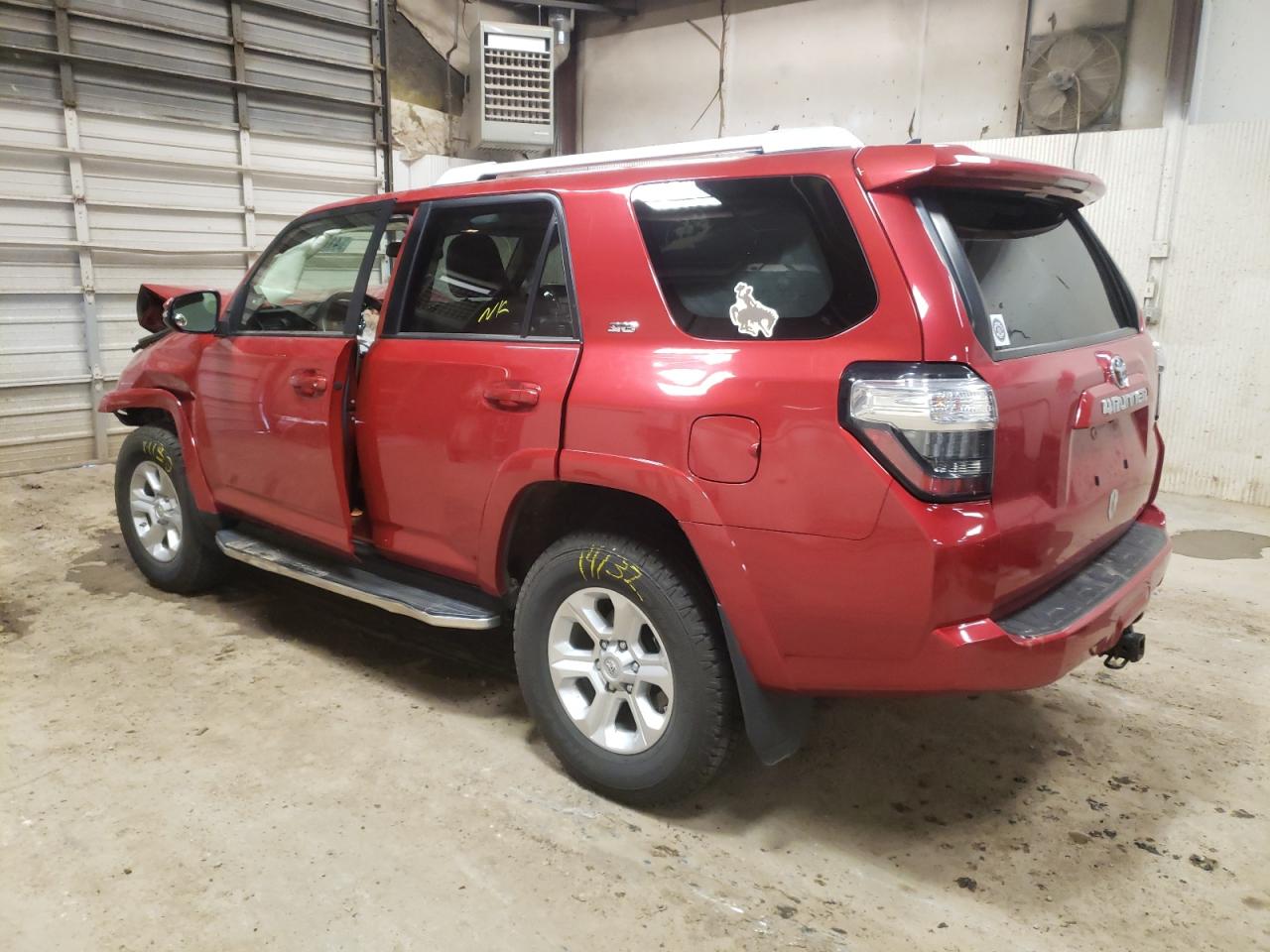 Photo 3 from auction – 2015 TOYOTA 4RUNNER SR with VIN JTEBU5JR8F5210179