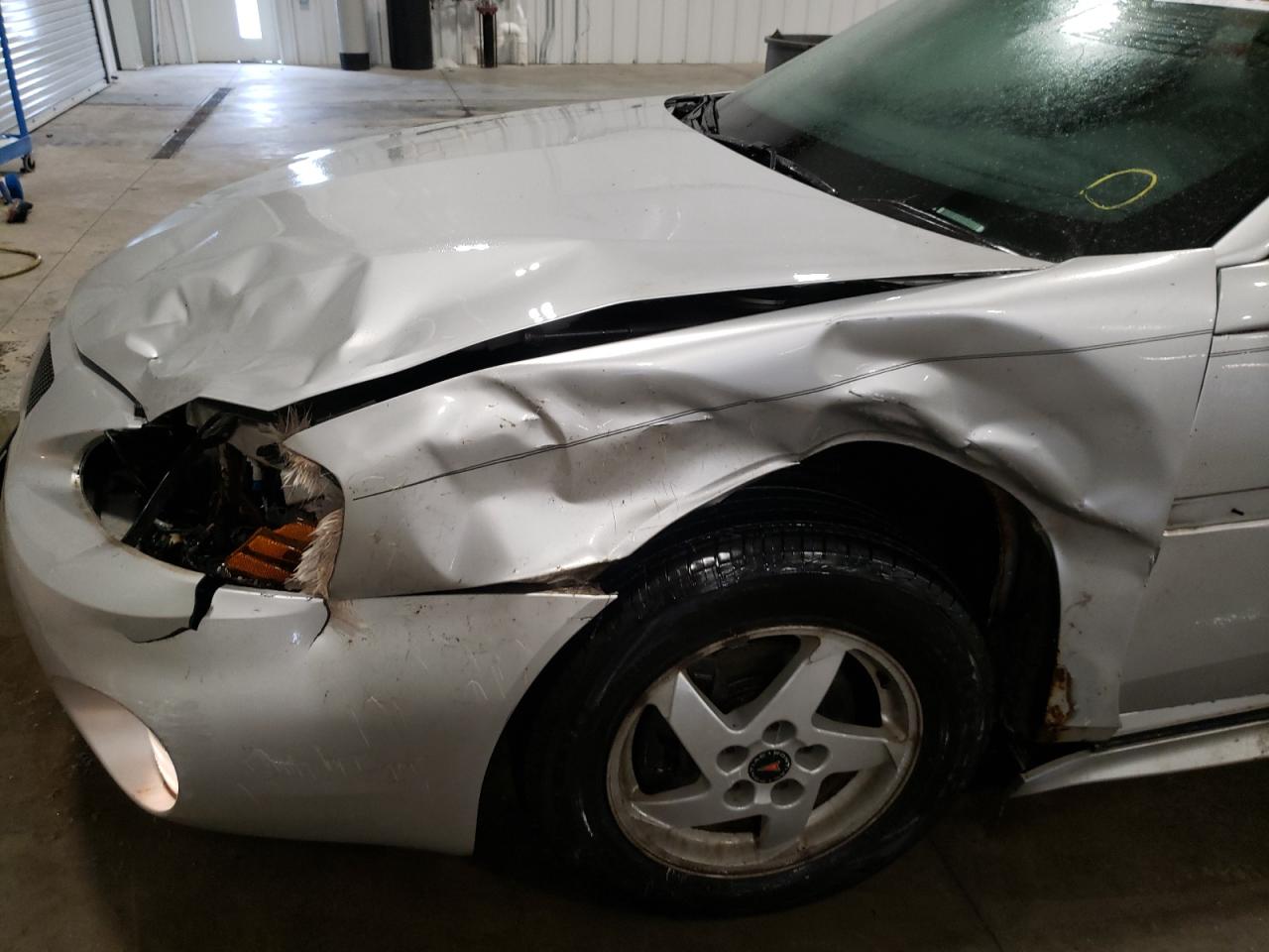 Photo 9 from auction – 2004 PONTIAC GRAND PRIX with VIN 2G2WP522041199096
