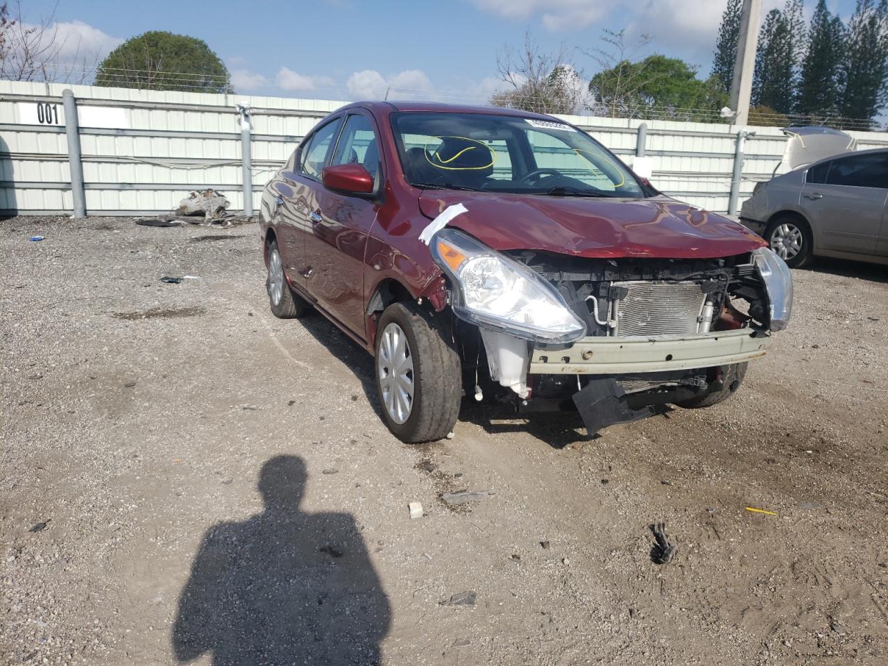 NISSAN VERSA S 2019 with VIN 3N1CN7AP3KL876895 - Photo from auction
