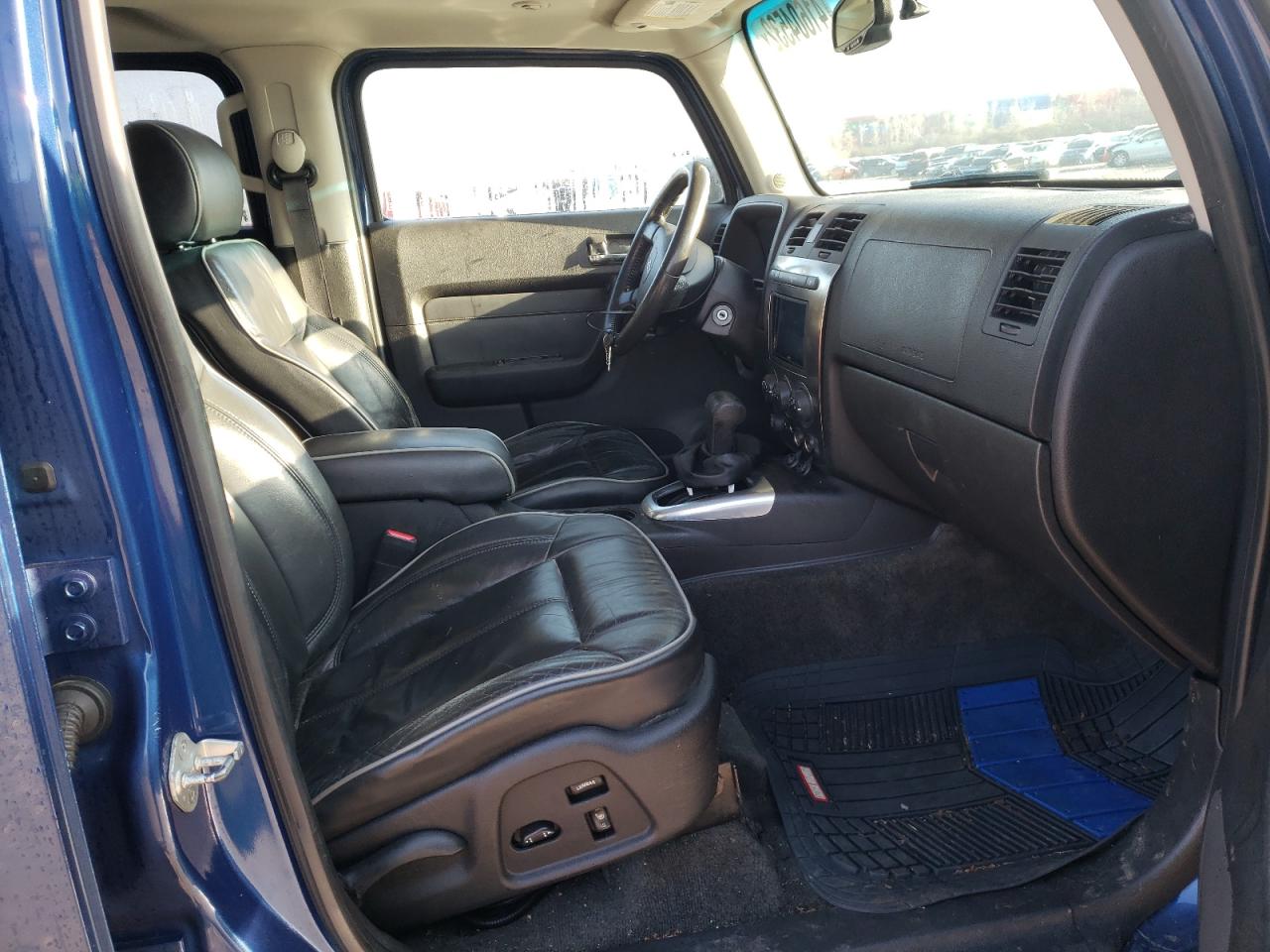Photo 5 from auction – 2006 HUMMER H3 with VIN 5GTDN136468142699
