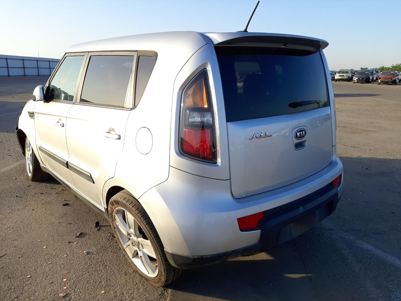 Photo 3 from auction – 2011 KIA SOUL with VIN KNDJT2A2XB7268376