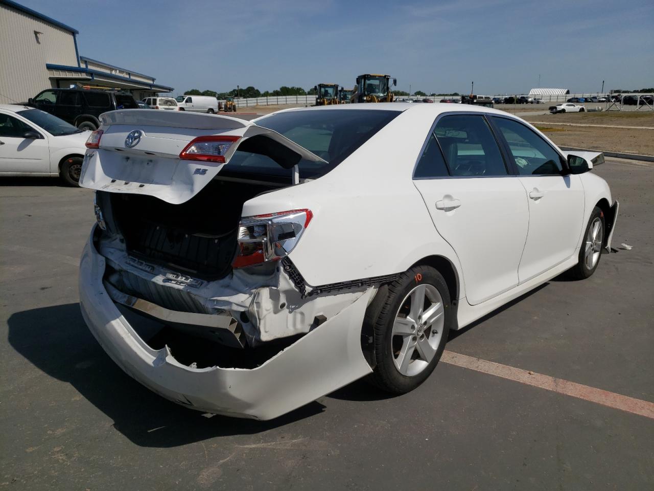 Photo 4 from auction – 2013 TOYOTA CAMRY L with VIN 4T1BF1FK2DU254311
