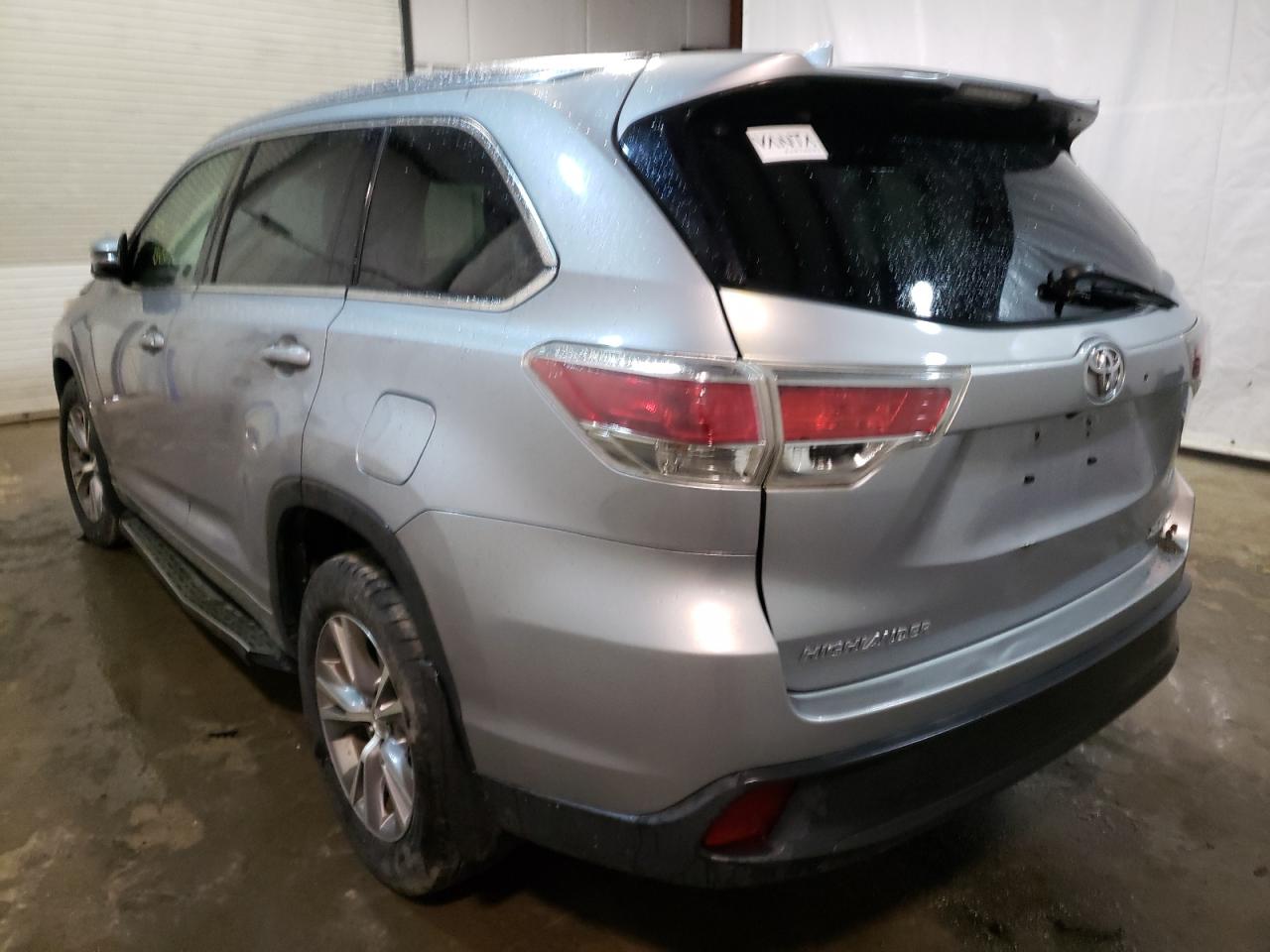 Photo 3 from auction – 2014 TOYOTA HIGHLANDER with VIN 5TDJKRFH1ES020438