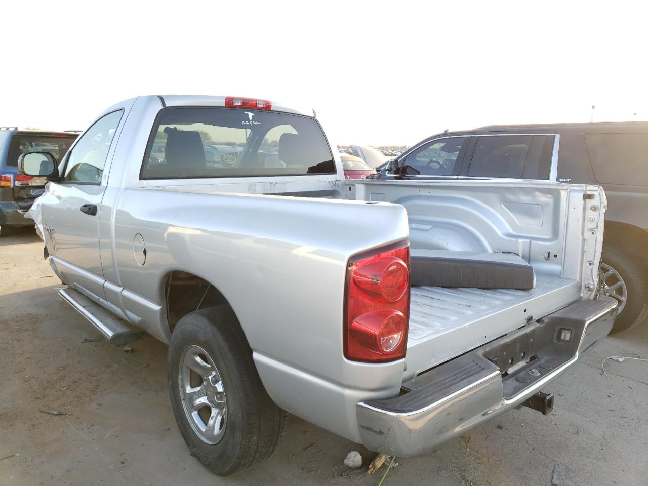 Photo 3 from auction – 2008 DODGE RAM 1500 S with VIN 1D7HA16K38J146712
