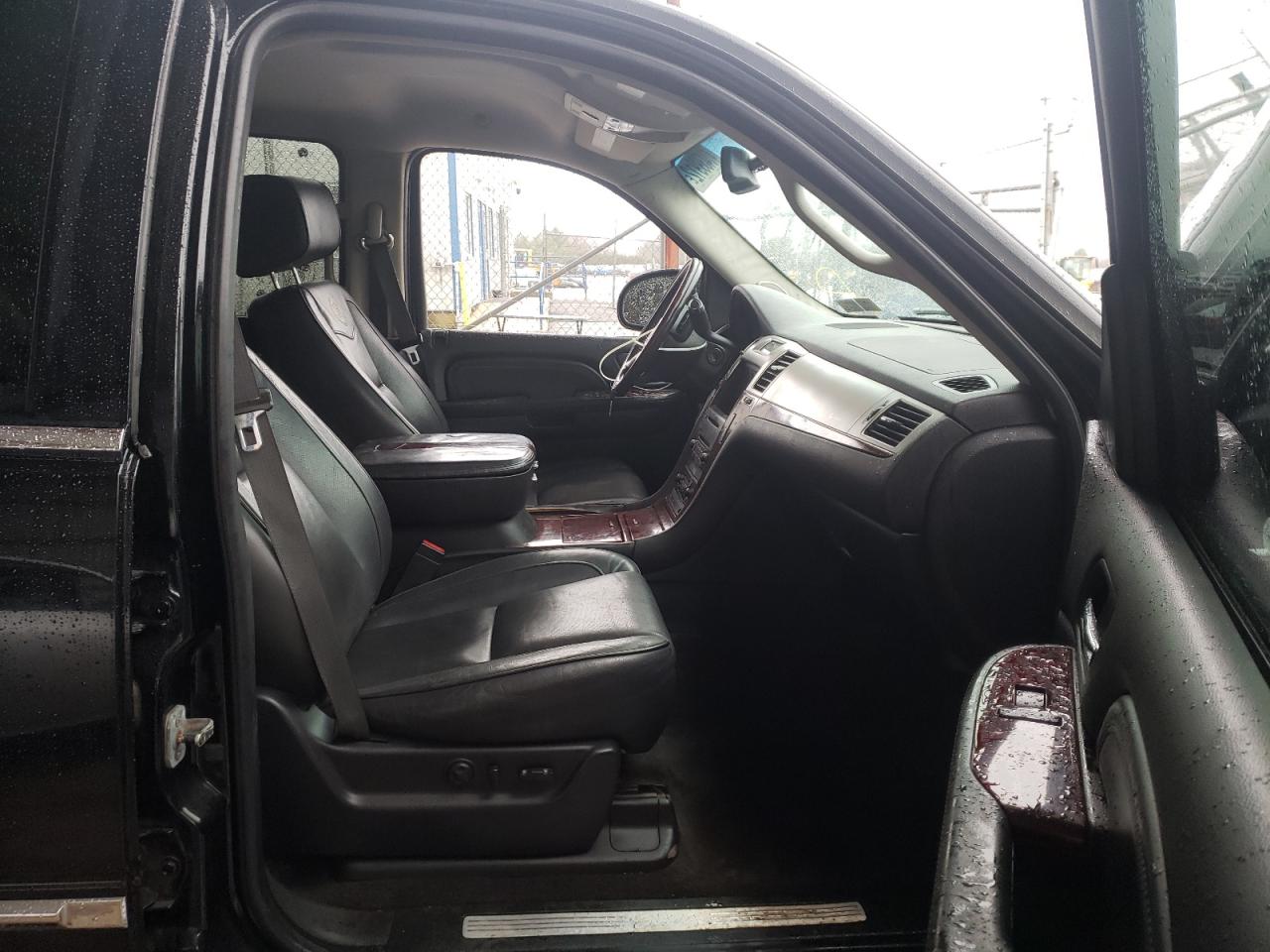 Photo 5 from auction – 2008 CADILLAC ESCALADE E with VIN 1GYFK66818R192325