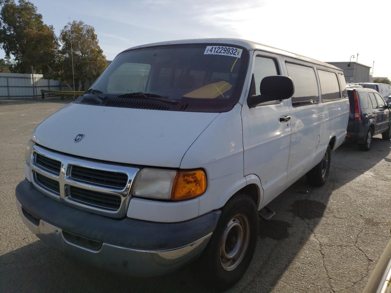 Photo 2 from auction – 1999 DODGE RAM VAN with VIN 2B6KB31Z5XK567545