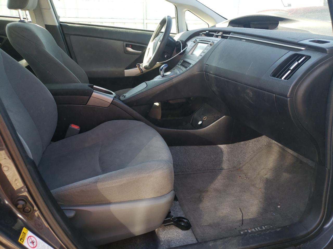 Photo 5 from auction – 2015 TOYOTA PRIUS with VIN JTDKN3DU0F1890754