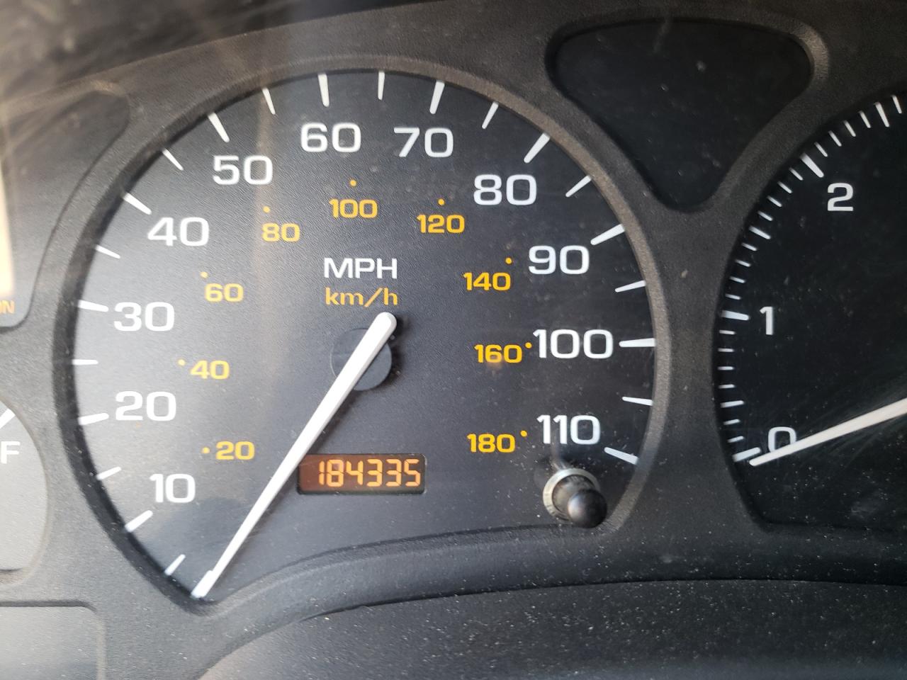 Photo 8 from auction – 2000 SATURN SC1 with VIN 1G8ZN1284YZ160532