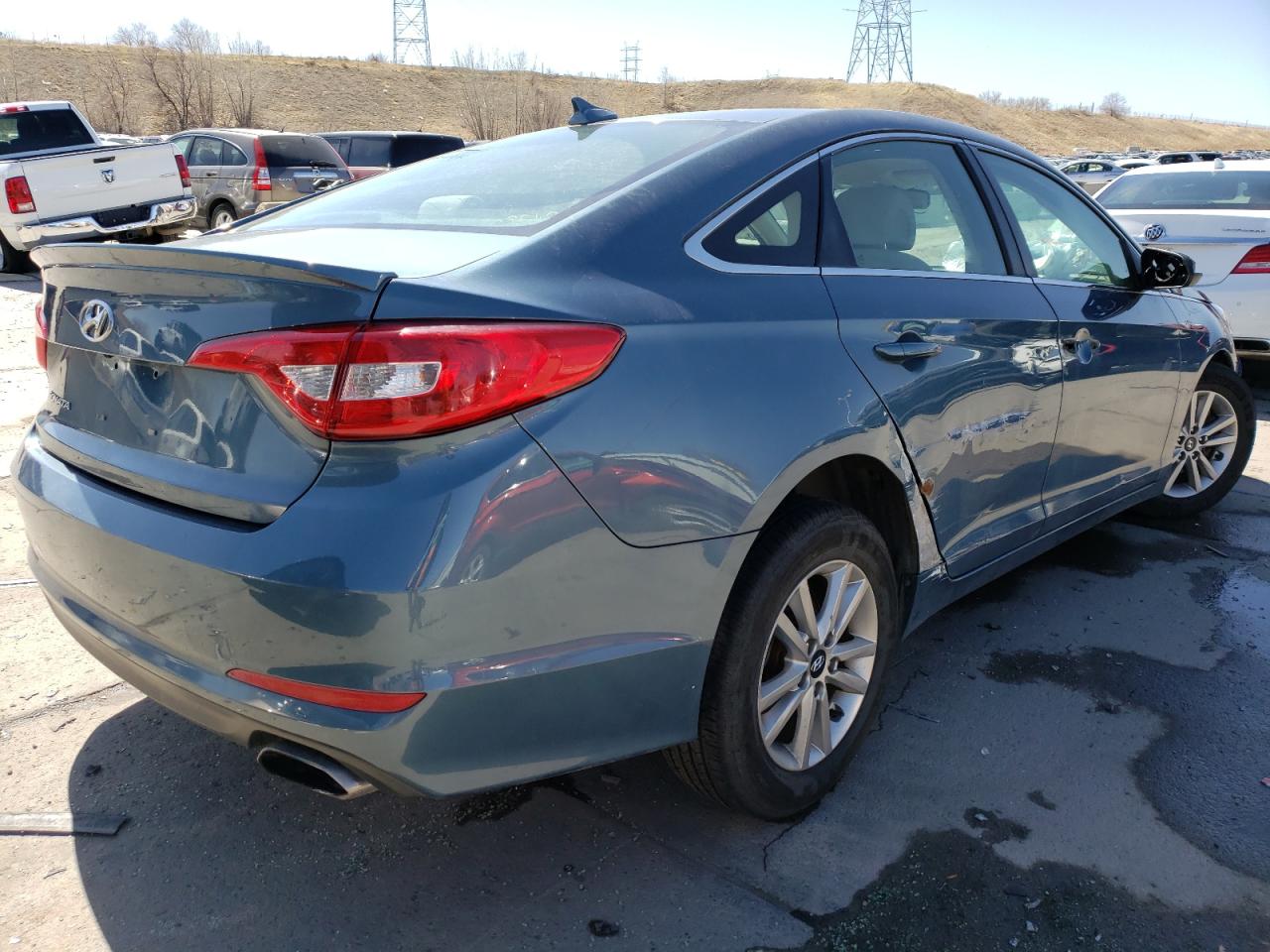 Photo 4 from auction – 2016 HYUNDAI SONATA SE with VIN 5NPE24AF3GH277135