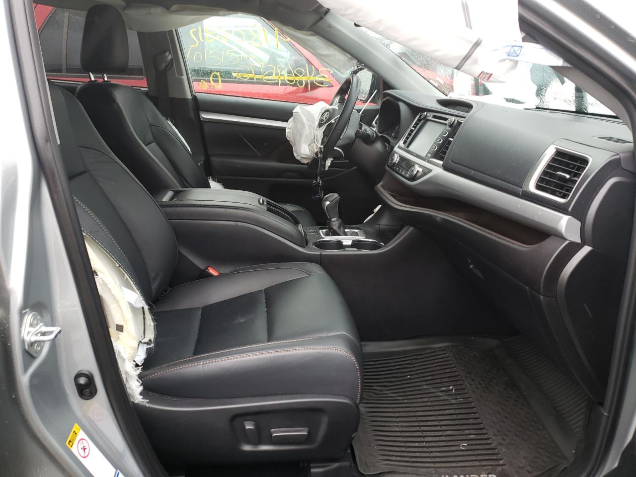 Photo 5 from auction – 2019 TOYOTA HIGHLANDER with VIN 5TDJGRFH3KS064308