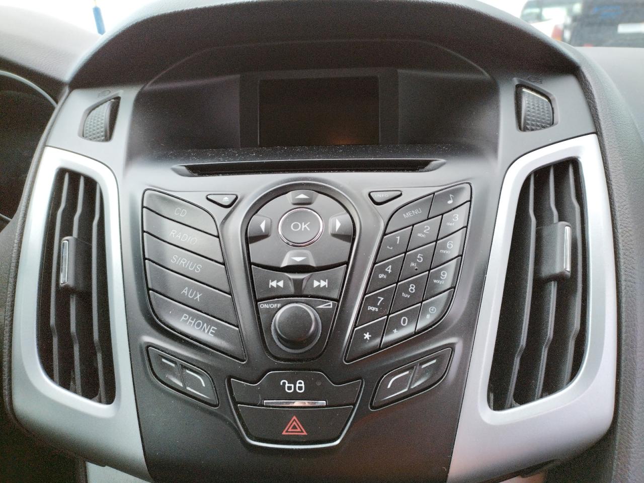 Photo 9 from auction – 2012 FORD FOCUS SE with VIN 1FAHP3K26CL409319
