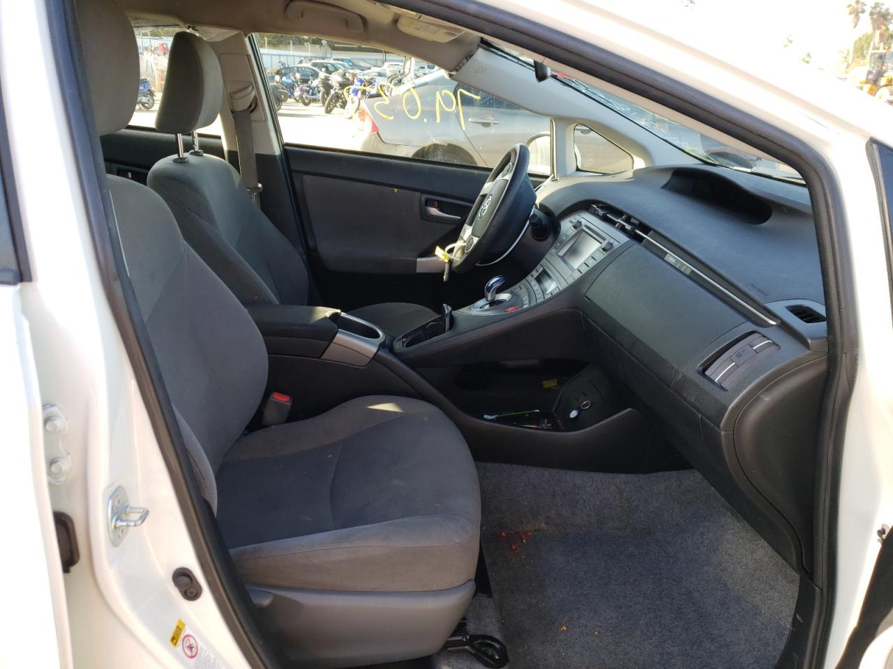 Photo 5 from auction – 2015 TOYOTA PRIUS with VIN JTDKN3DU7F1929808