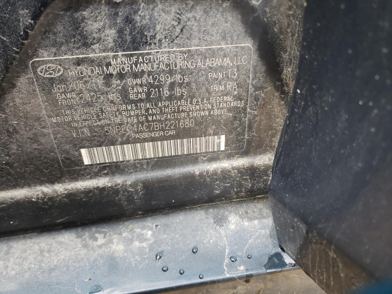 Photo 10 from auction – 2011 HYUNDAI SONATA SE with VIN 5NPEC4AC7BH221680