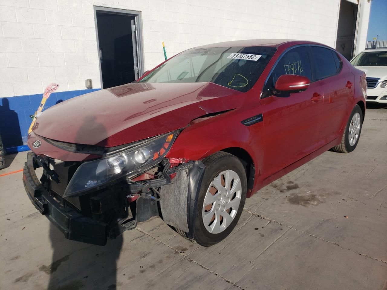 Photo 2 from auction – 2011 KIA OPTIMA LX with VIN KNAGM4A73B5066700