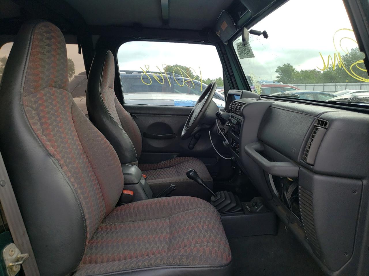 Photo 5 from auction – 1999 JEEP WRANGLER / with VIN 1J4FY19S8XP460466