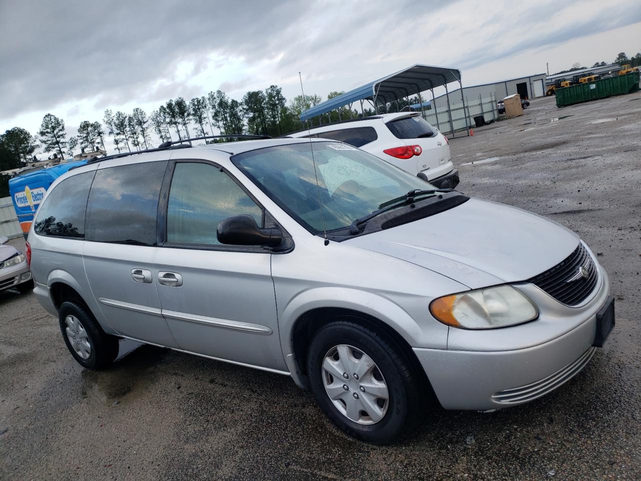 CHRYSLER TOWN & COU 2003 with VIN 2C4GP44313R221123 - Photo from auction