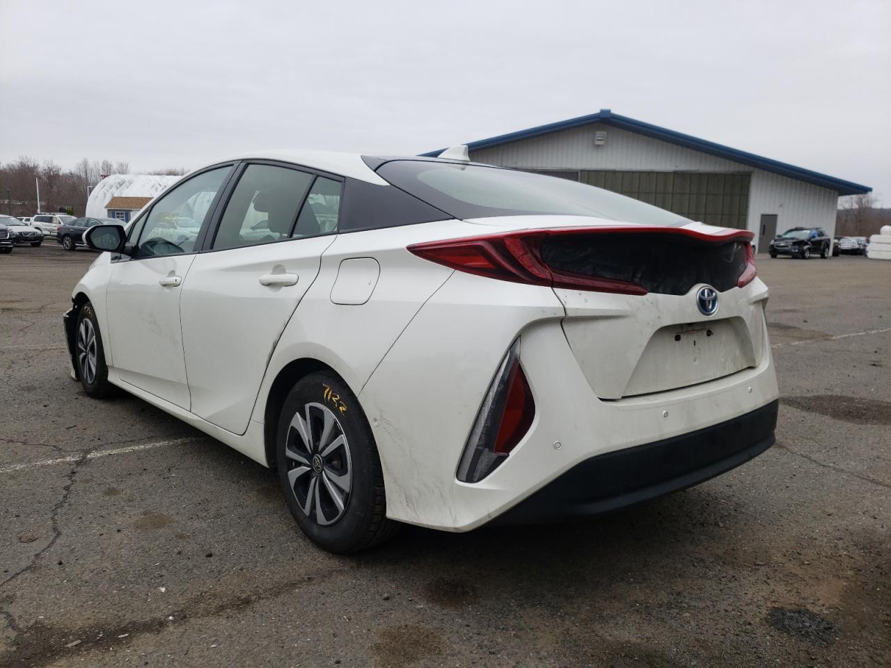 Photo 3 from auction – 2017 TOYOTA PRIUS PRIM with VIN JTDKARFP6H3007821