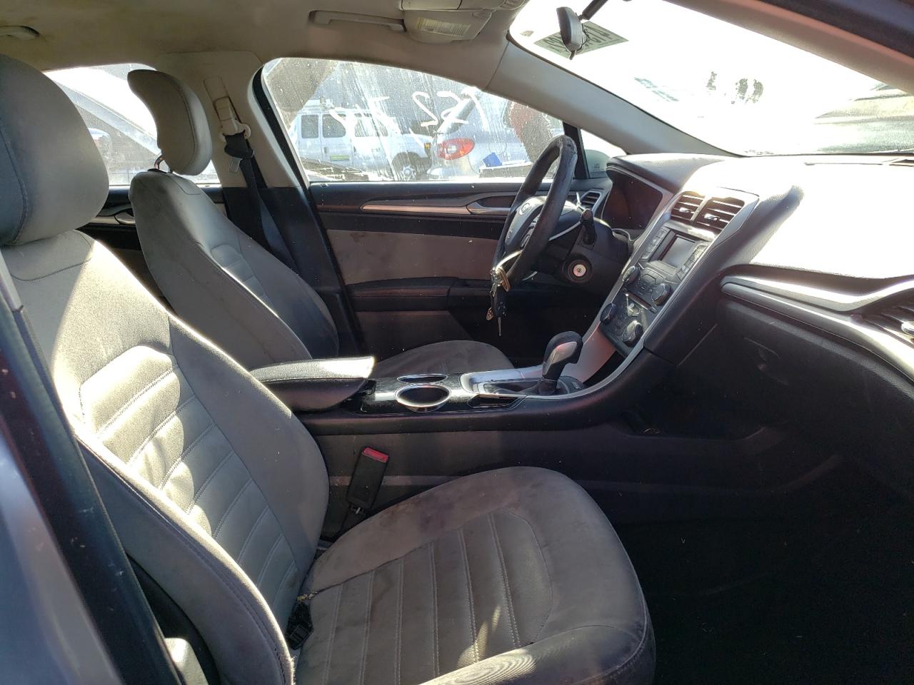 Photo 5 from auction – 2013 FORD FUSION S with VIN 3FA6P0G77DR298387