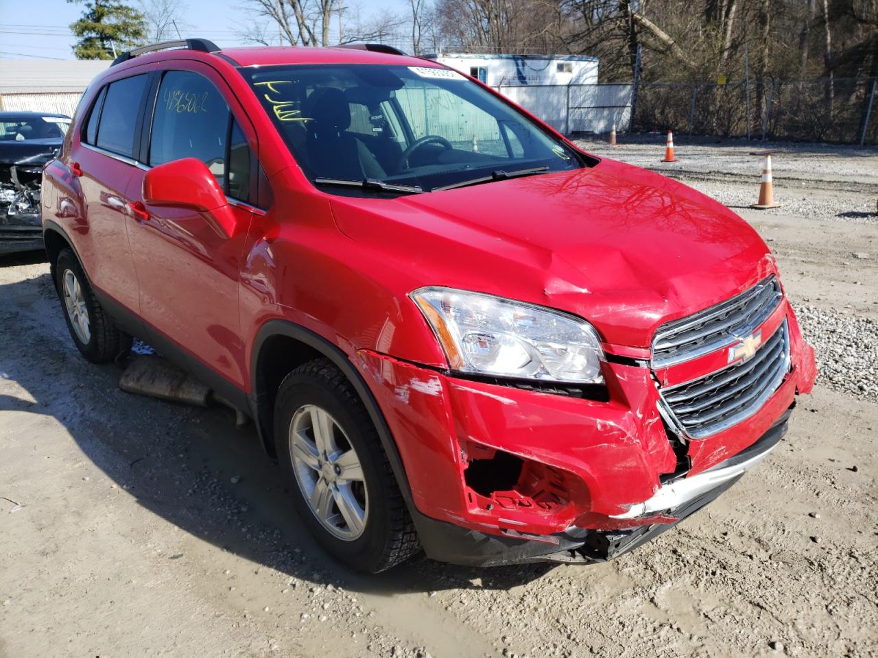 CHEVROLET TRAX 1LT 2015 with VIN KL7CJRSB9FB193854 - Photo from auction