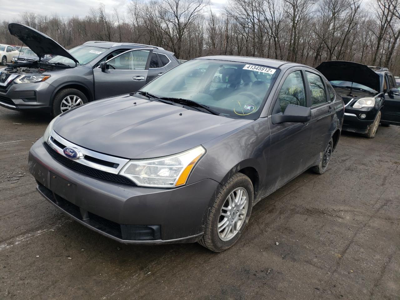 Photo 2 from auction – 2011 FORD FOCUS SE with VIN 1FAHP3FN2BW122285