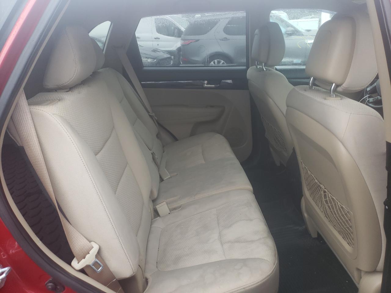 Photo 6 from auction – 2011 KIA SORENTO BA with VIN 5XYKTCA11BG009943