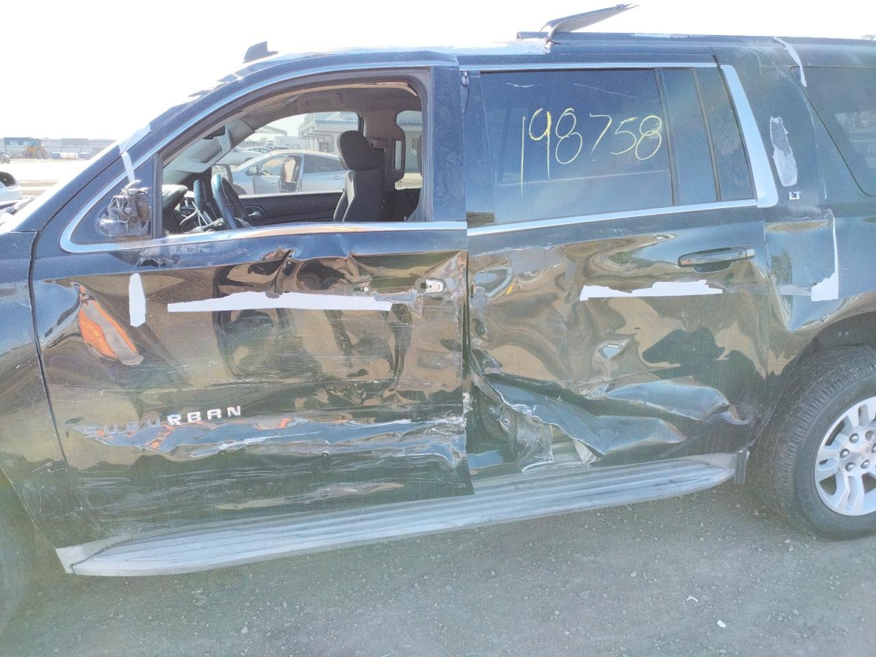 Photo 9 from auction – 2015 CHEVROLET SUBURBAN C with VIN 1GNSCJKC6FR248231