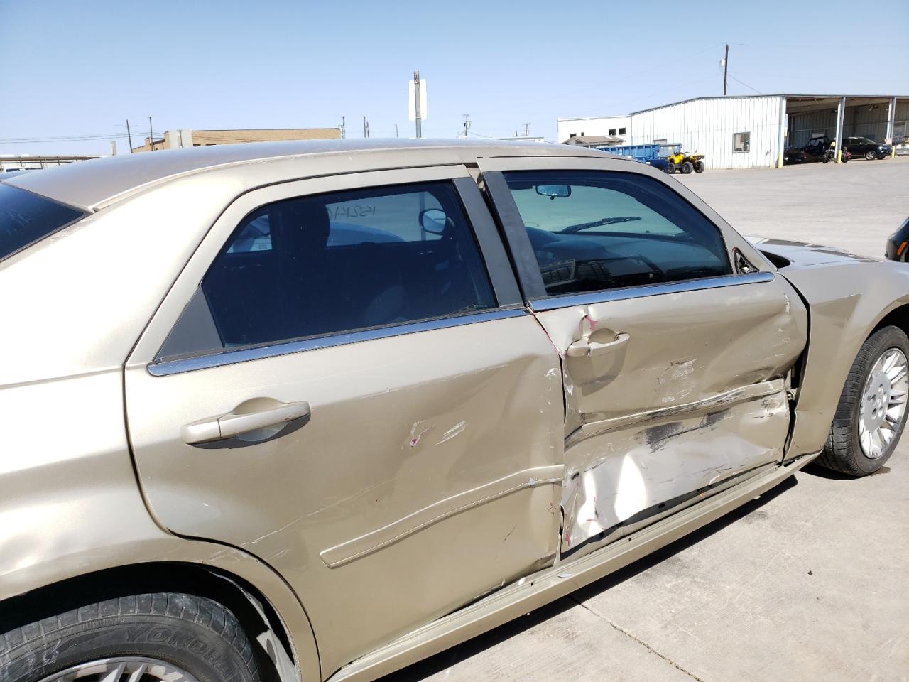 Photo 9 from auction – 2006 CHRYSLER 300 with VIN 2C3KA43R16H243056