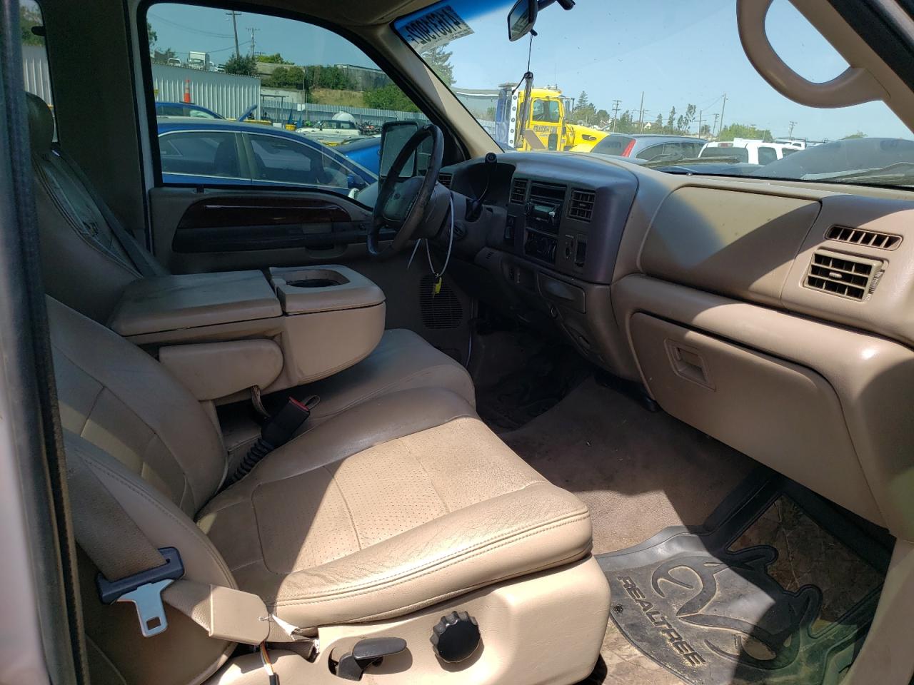 Photo 5 from auction – 2002 FORD F250 SUPER with VIN 1FTNX21F22EC20844
