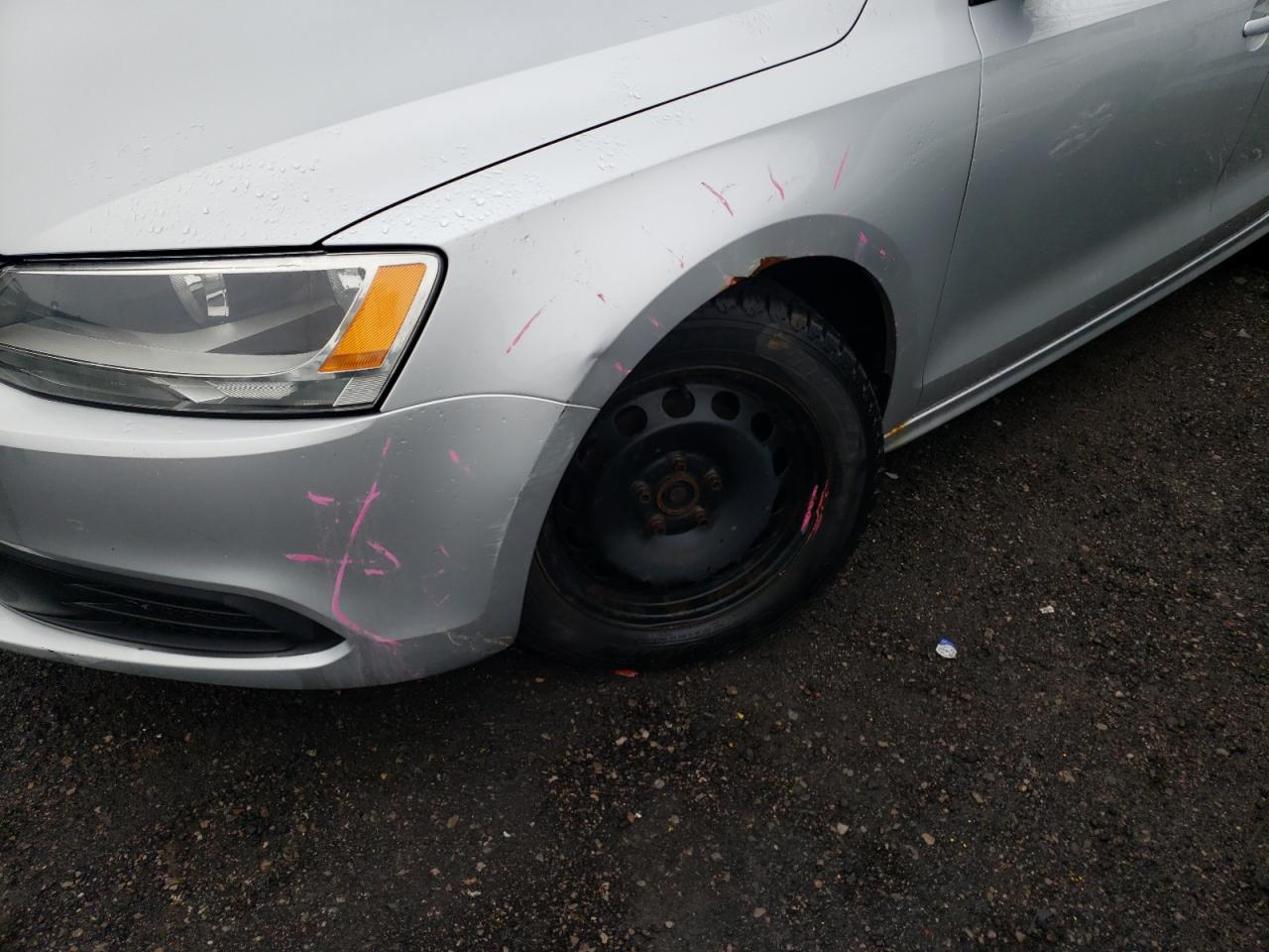 Photo 9 from auction – 2011 VOLKSWAGEN JETTA BASE with VIN 3VW2K7AJ0BM023892