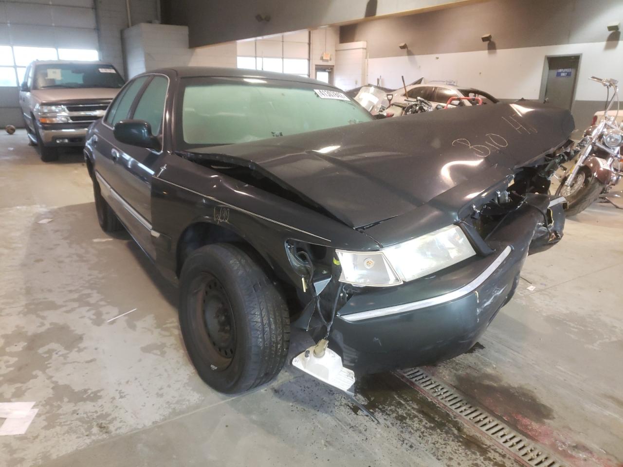 MERCURY GRAND MARQ 2002 with VIN 2MEFM74WX2X644954 - Photo from auction