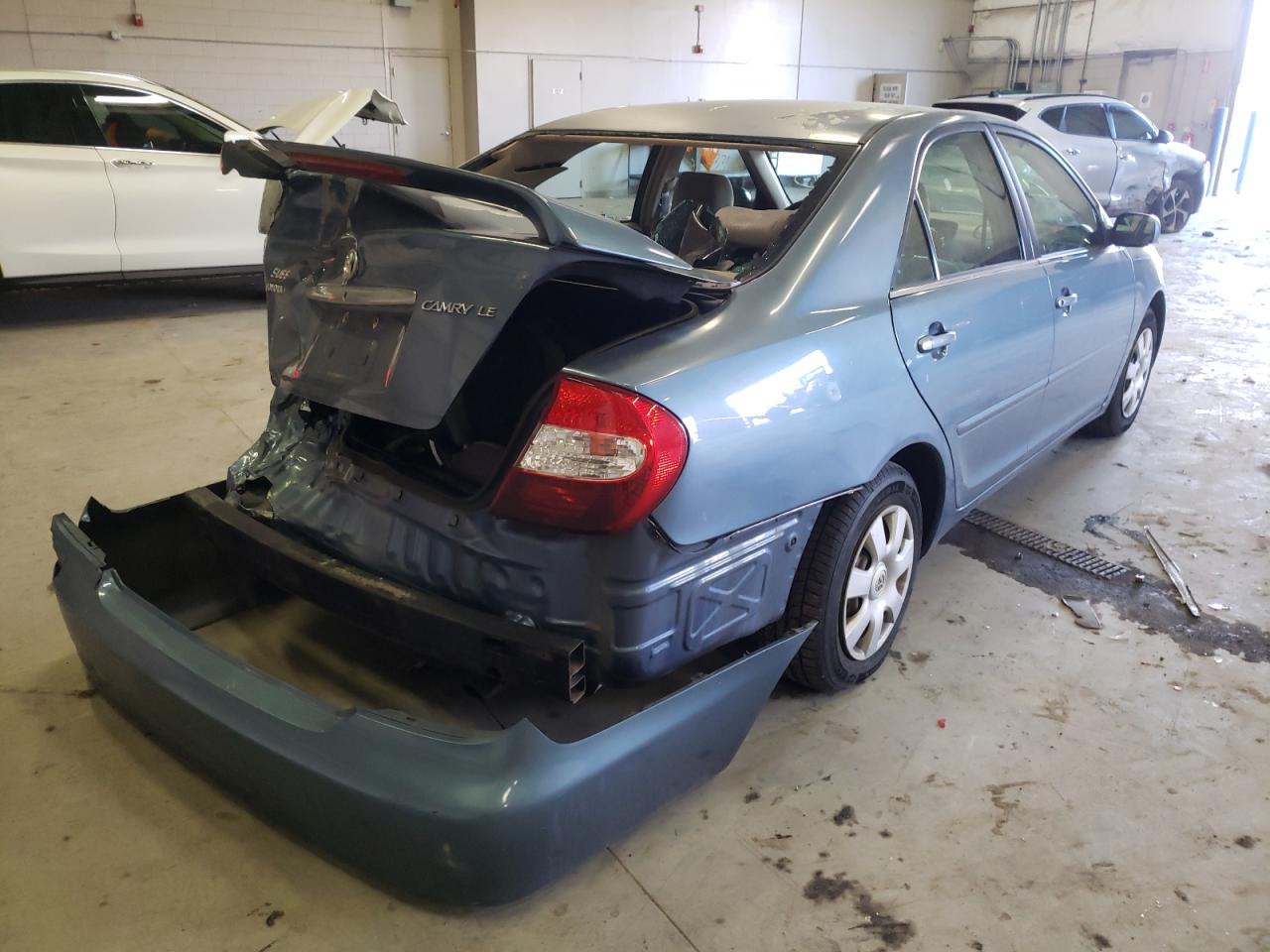 Photo 4 from auction – 2003 TOYOTA CAMRY LE with VIN 4T1BE32K83U713411