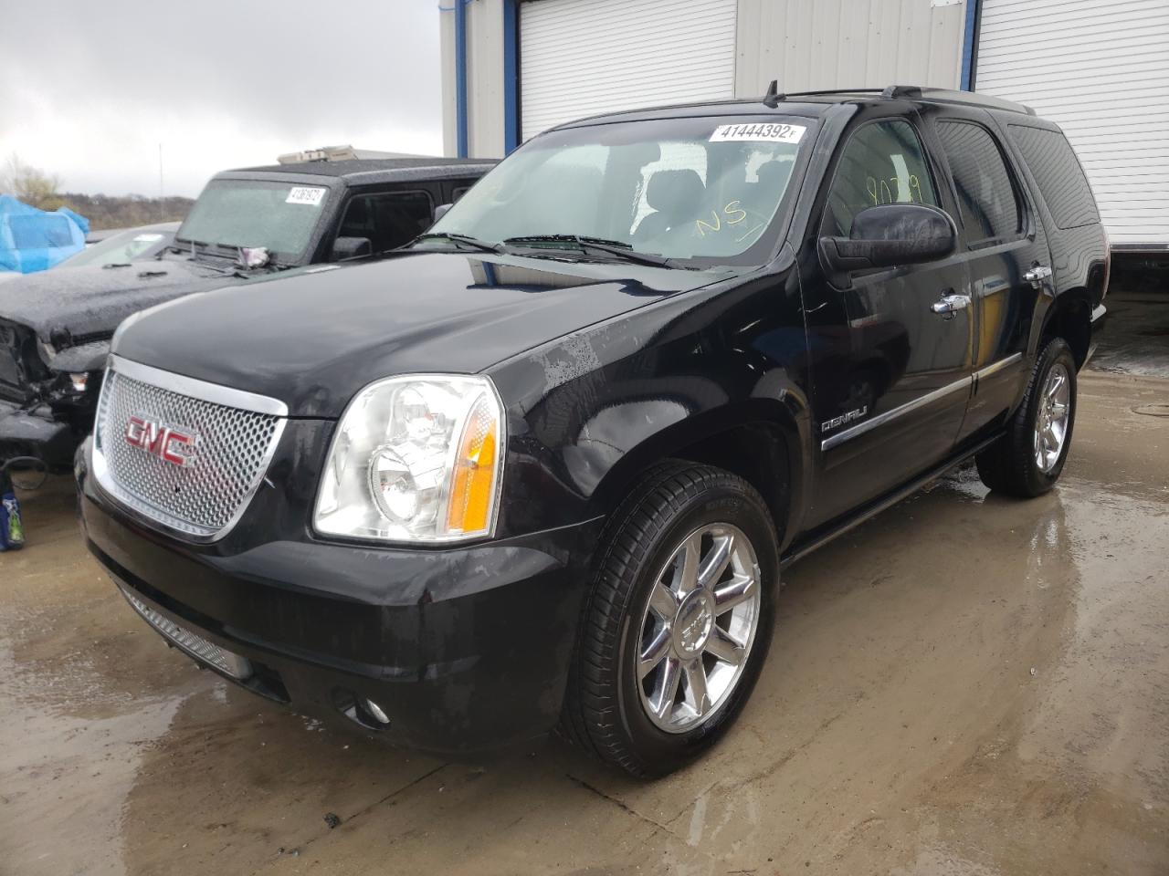 Photo 2 from auction – 2014 GMC YUKON DENA with VIN 1GKS2EEF1ER197751
