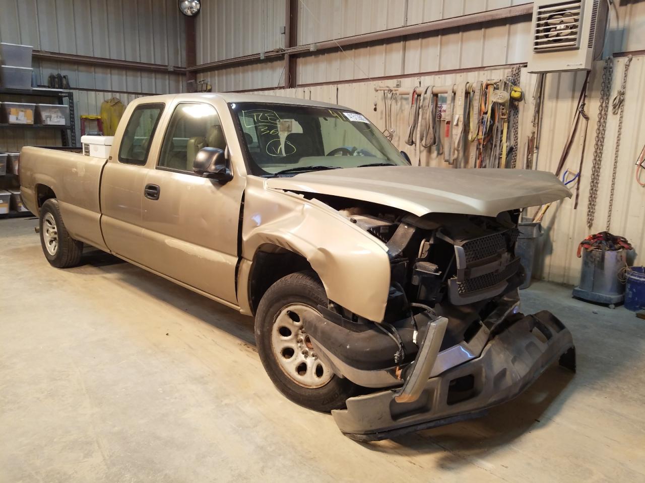 CHEVROLET SILVERADO 2005 with VIN 1GCEC19V35E230272 - Photo from auction