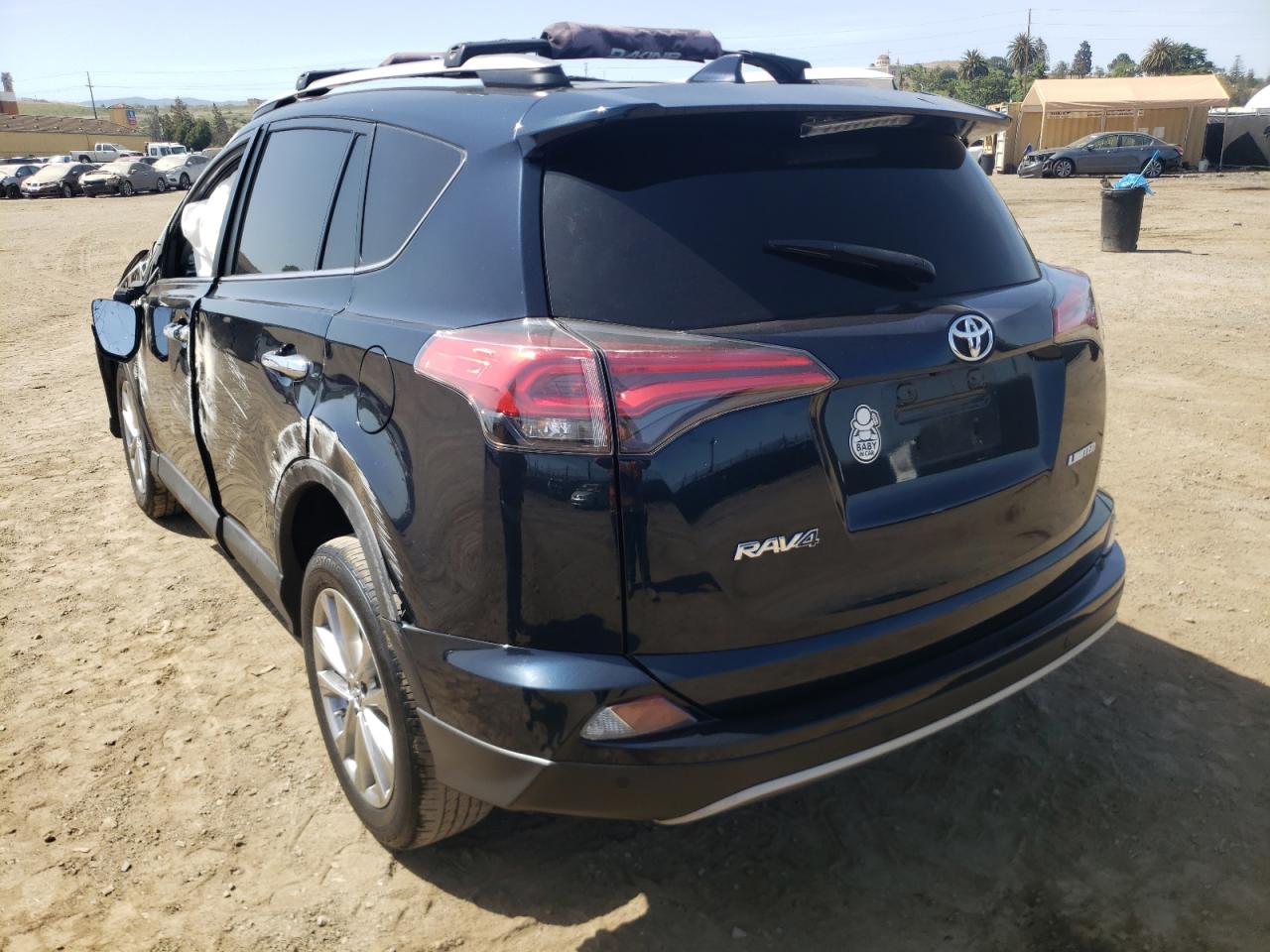 Photo 13 from auction – 2018 TOYOTA RAV4 LIMIT with VIN 2T3YFREV9JW442749
