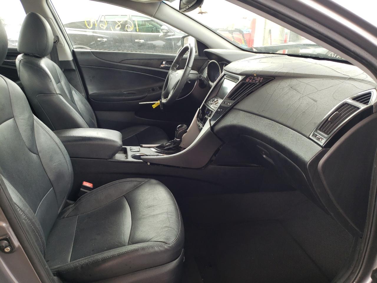 Photo 5 from auction – 2011 HYUNDAI SONATA SE with VIN 5NPEC4AC8BH281127