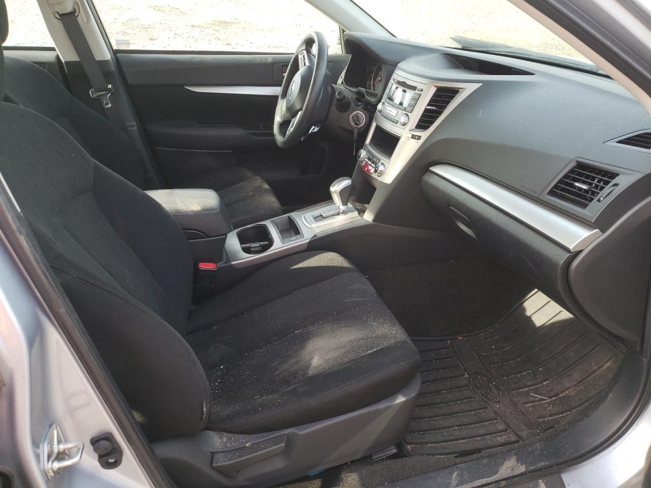 Photo 5 from auction – 2014 SUBARU LEGACY 2.5 with VIN 4S3BMBA61E3010554