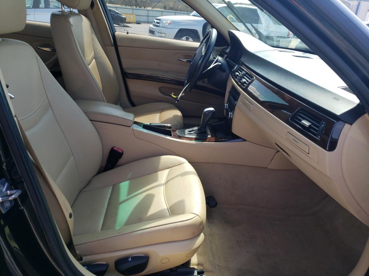 Photo 5 from auction – 2011 BMW 328 I with VIN WBAPH7C57BE461058