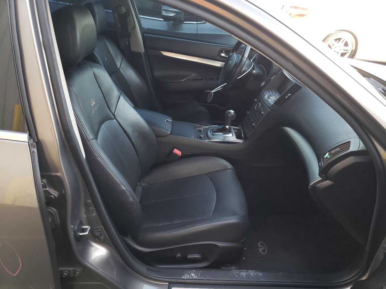 Photo 5 from auction – 2010 INFINITI G37 BASE with VIN JN1CV6AP8AM200053