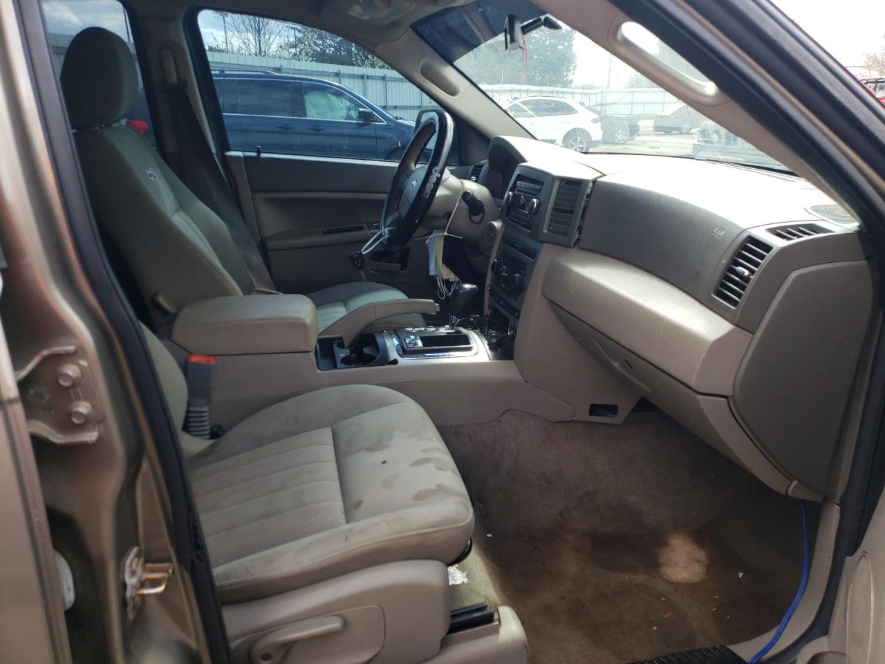 Photo 5 from auction – 2006 JEEP GRAND CHER with VIN 1J4HR48N86C295009