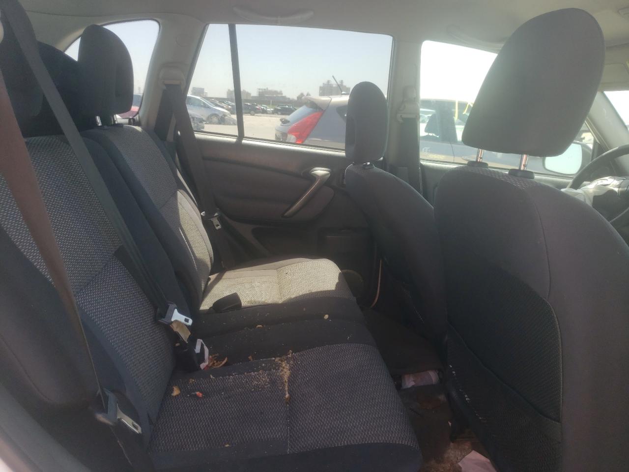 Photo 6 from auction – 2005 TOYOTA RAV4 with VIN JTEGD20V150049527