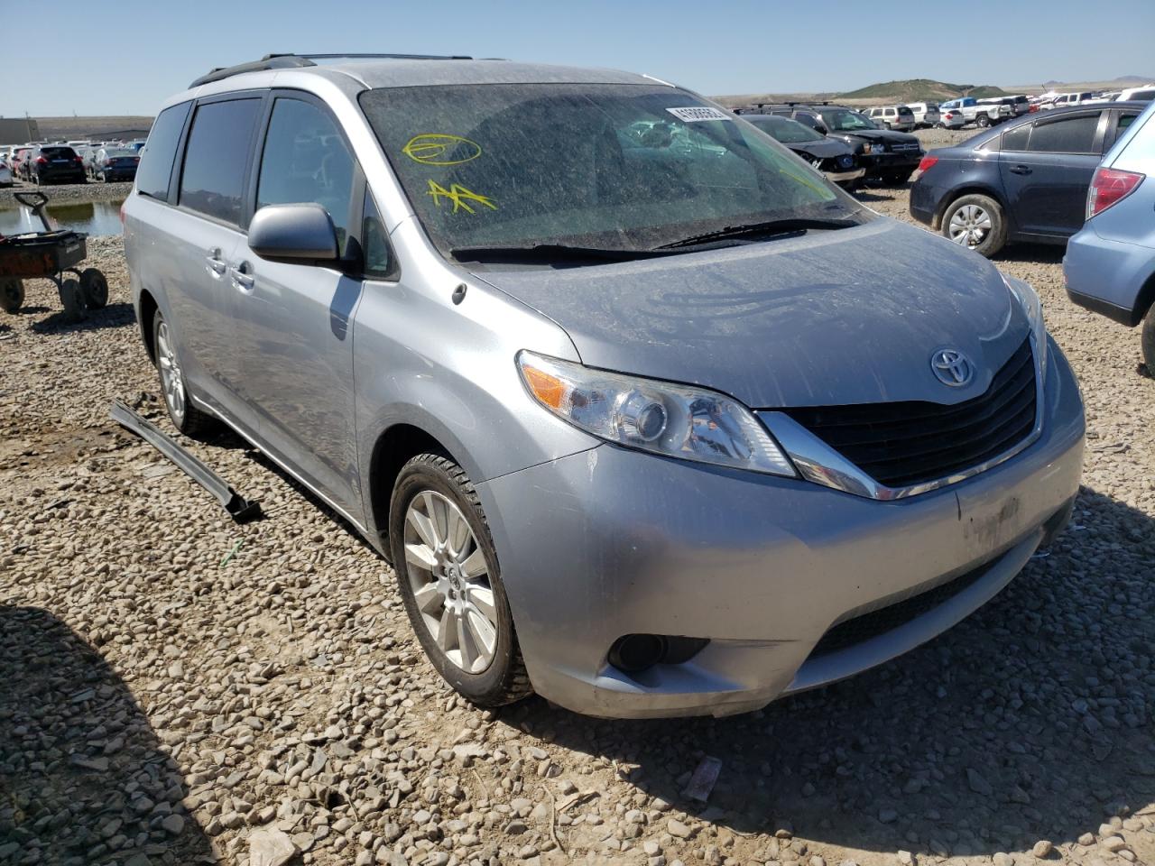 TOYOTA SIENNA 2013 with VIN 5TDJK3DC0DS067950 - Photo from auction